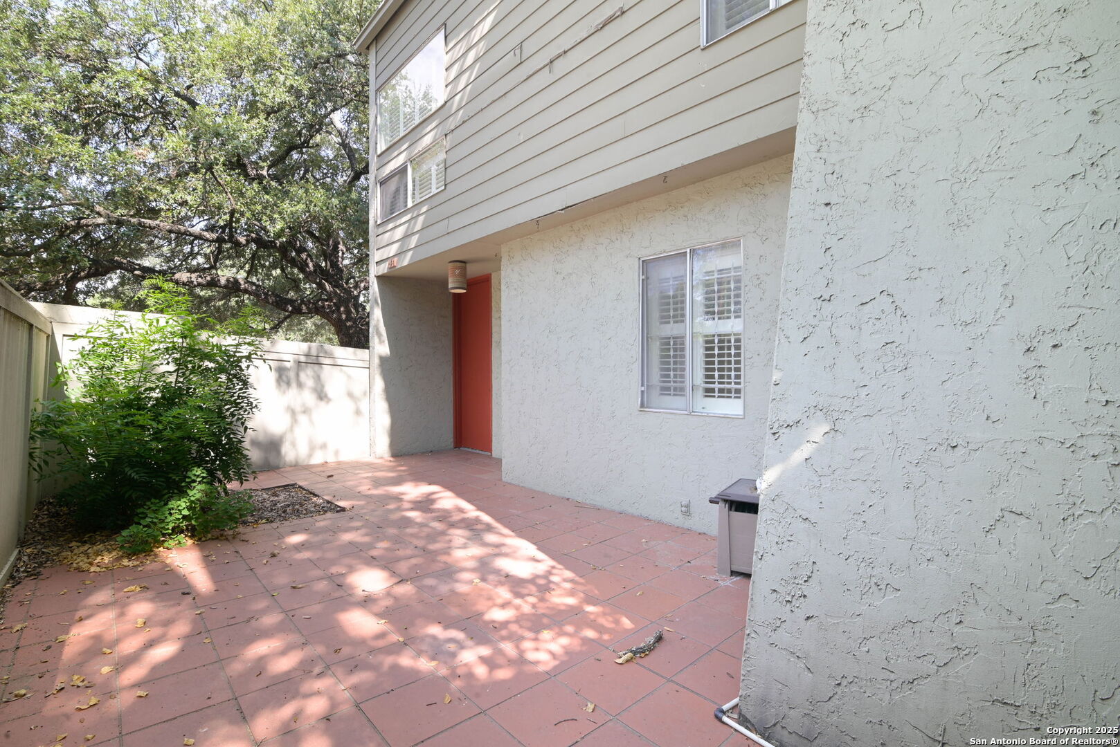 3103 Eisenhauer Road, Unit J1 San Antonio, TX 78209 - Photo 5 of 28