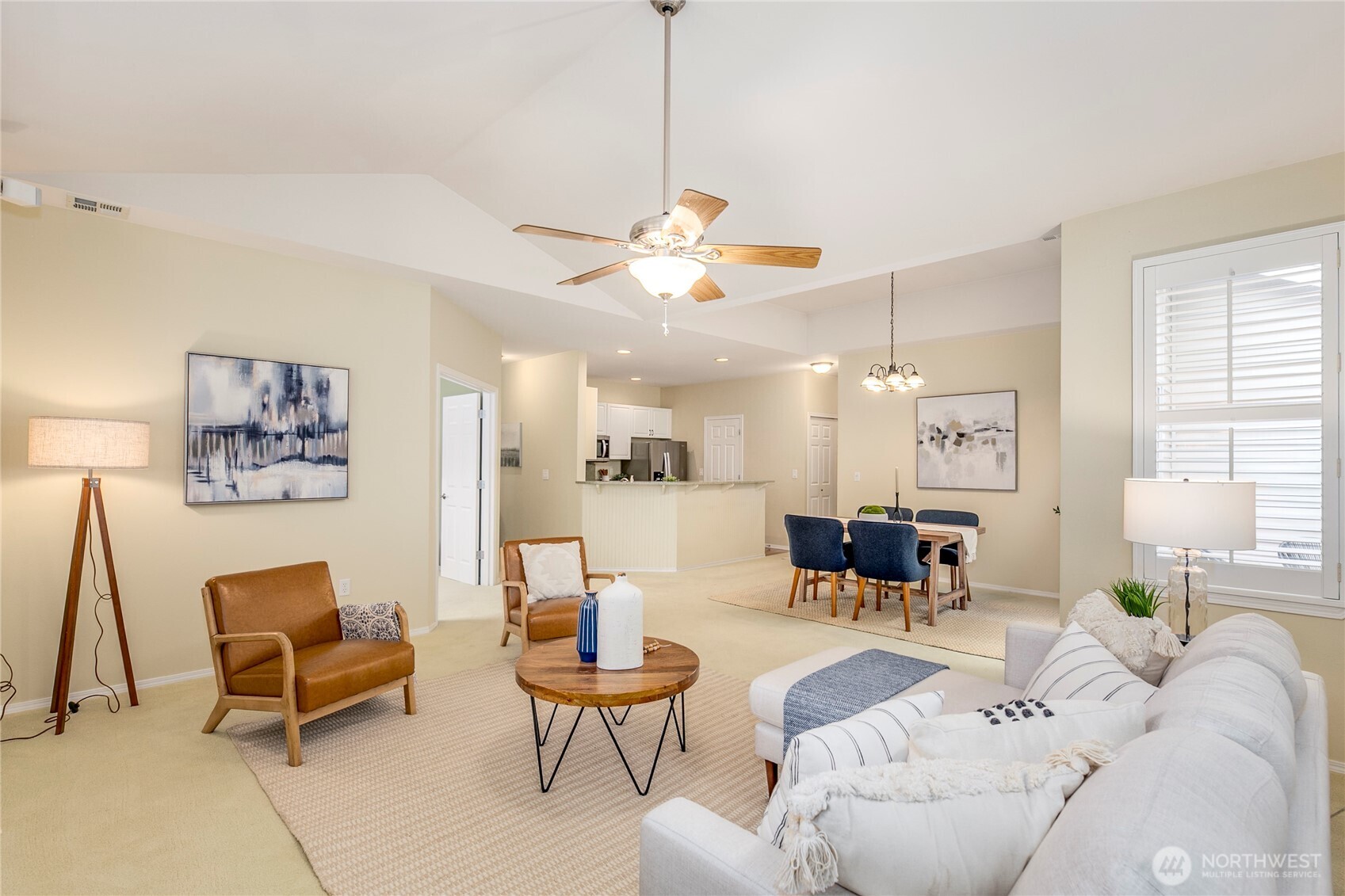 5500 Harbour Pointe Boulevard, Unit B202 Mukilteo, WA 98275 - Photo 3 of 30 a living room with furniture