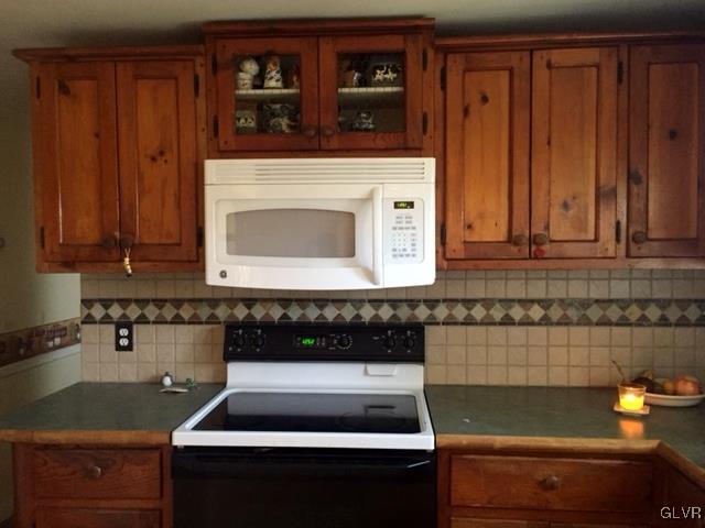 4259 Gradwohl Switch Road Nazareth, PA 18064 - Photo 5 of 10 Gallery Image 5