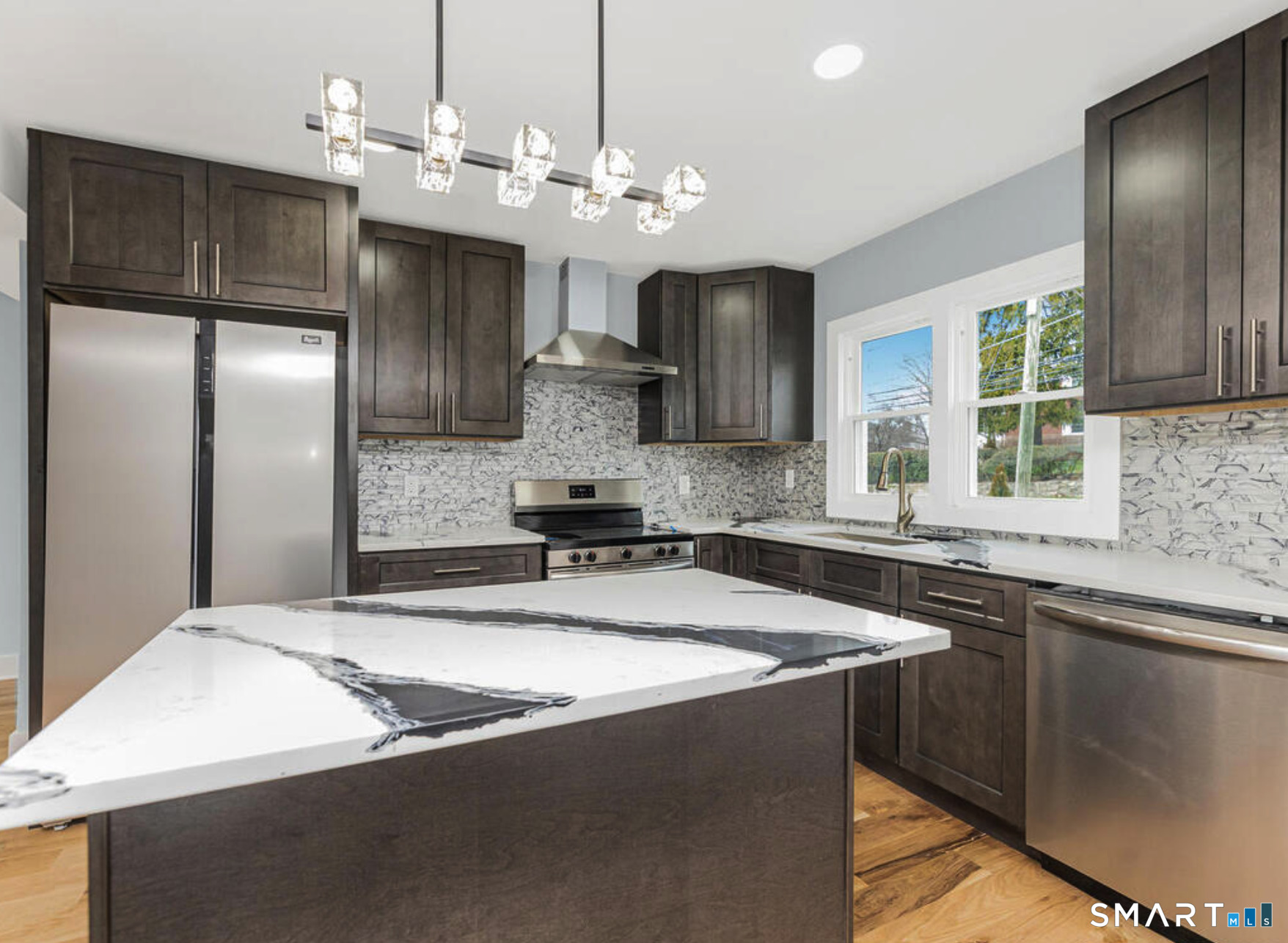 233 Glenbrook Road Stamford, CT 06906 - Photo 2 of 14