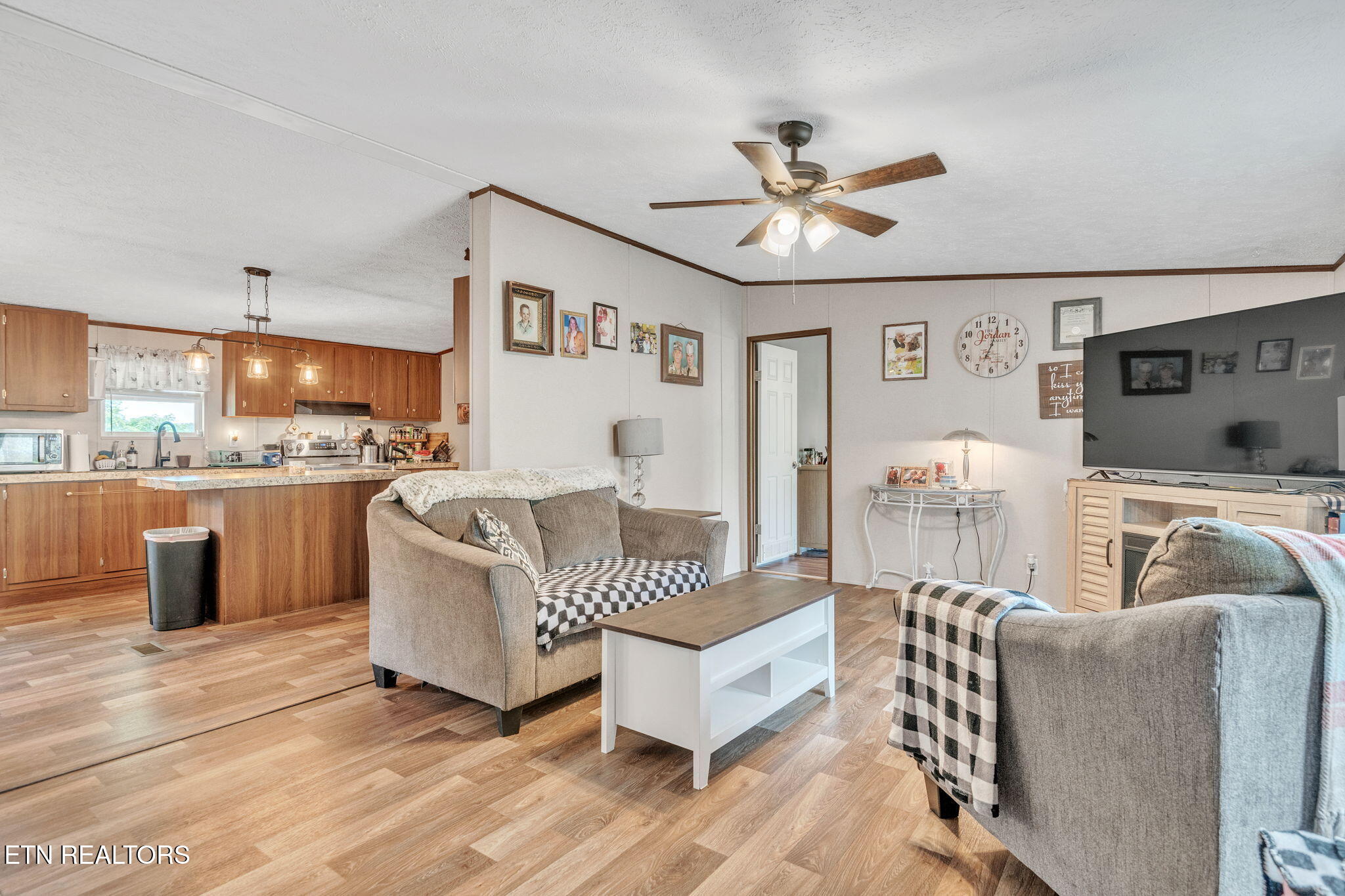 202 Moosetrail Lane Powell, TN 37849 - Photo 12 of 33 15-web-or-mls-202 Moosetrail-8306