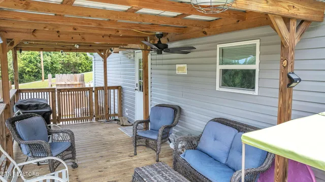 $300,000 | 202 Moosetrail Lane, Powell, TN 37849