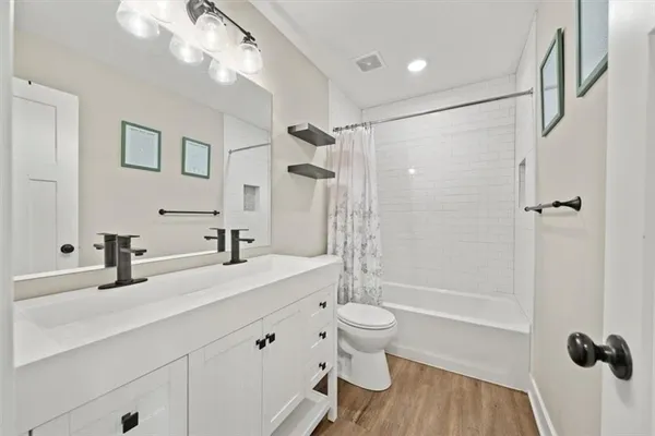 $370,000 | 9110 East 51 Street, Kansas City, MO 64133