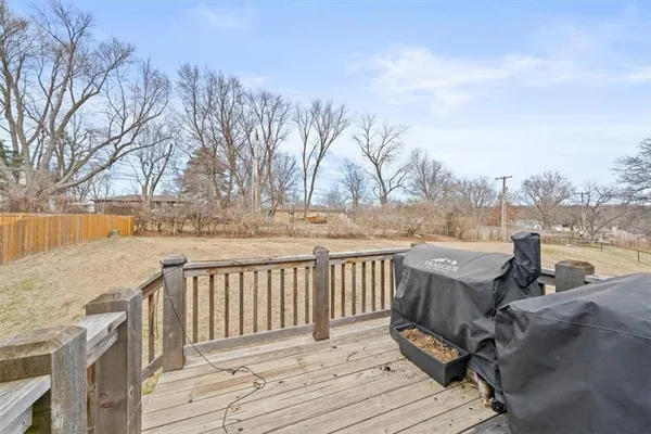$370,000 | 9110 East 51 Street, Kansas City, MO 64133