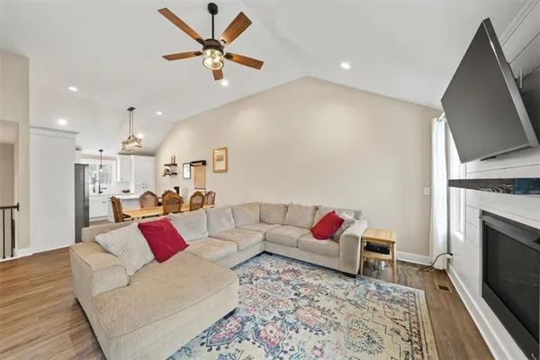 $370,000 | 9110 East 51 Street, Kansas City, MO 64133