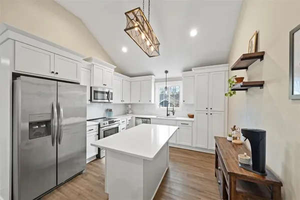$370,000 | 9110 East 51 Street, Kansas City, MO 64133