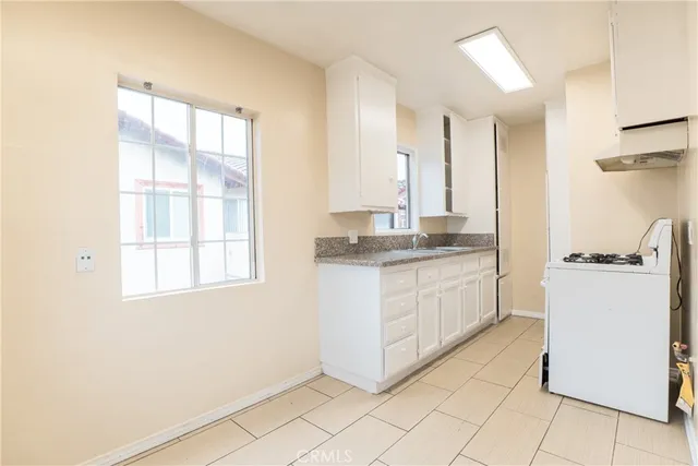 $1,900 | 921 Carob Way, Montebello, CA 90640