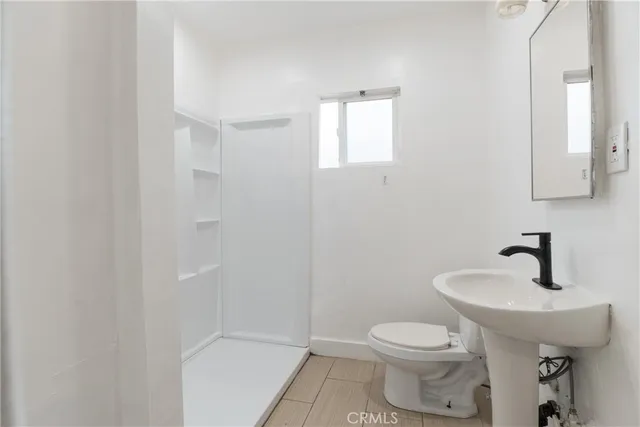 $1,900 | 921 Carob Way, Montebello, CA 90640