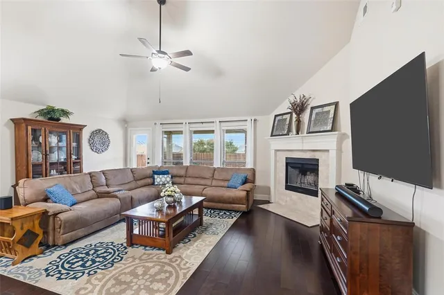 $399,900 | 3018 Fern Court, Midlothian, TX 76065