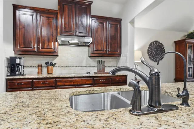 $399,900 | 3018 Fern Court, Midlothian, TX 76065