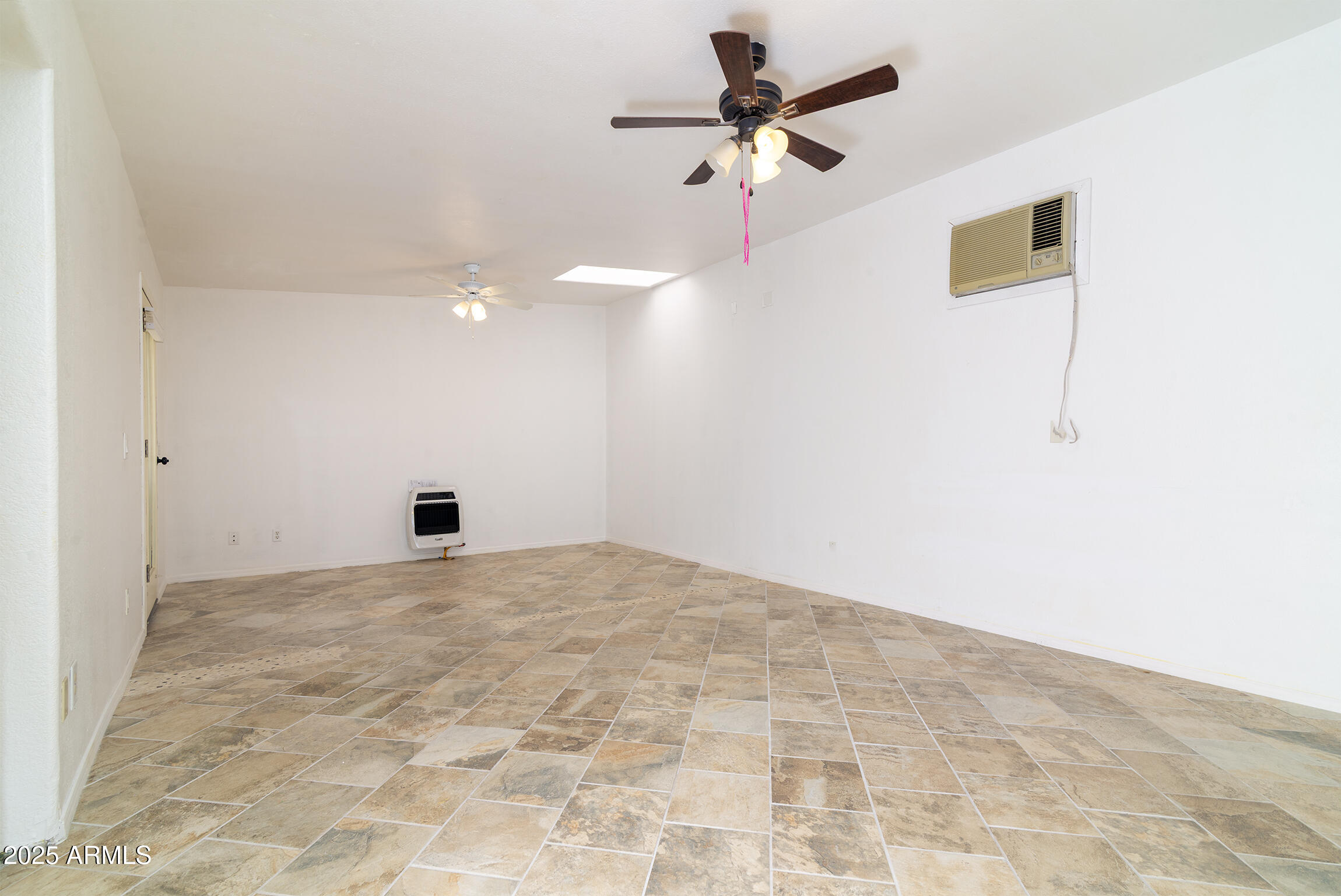 321 Bailey Street Florence, AZ 85132 - Photo 31 of 67 a view of a big room with carpet