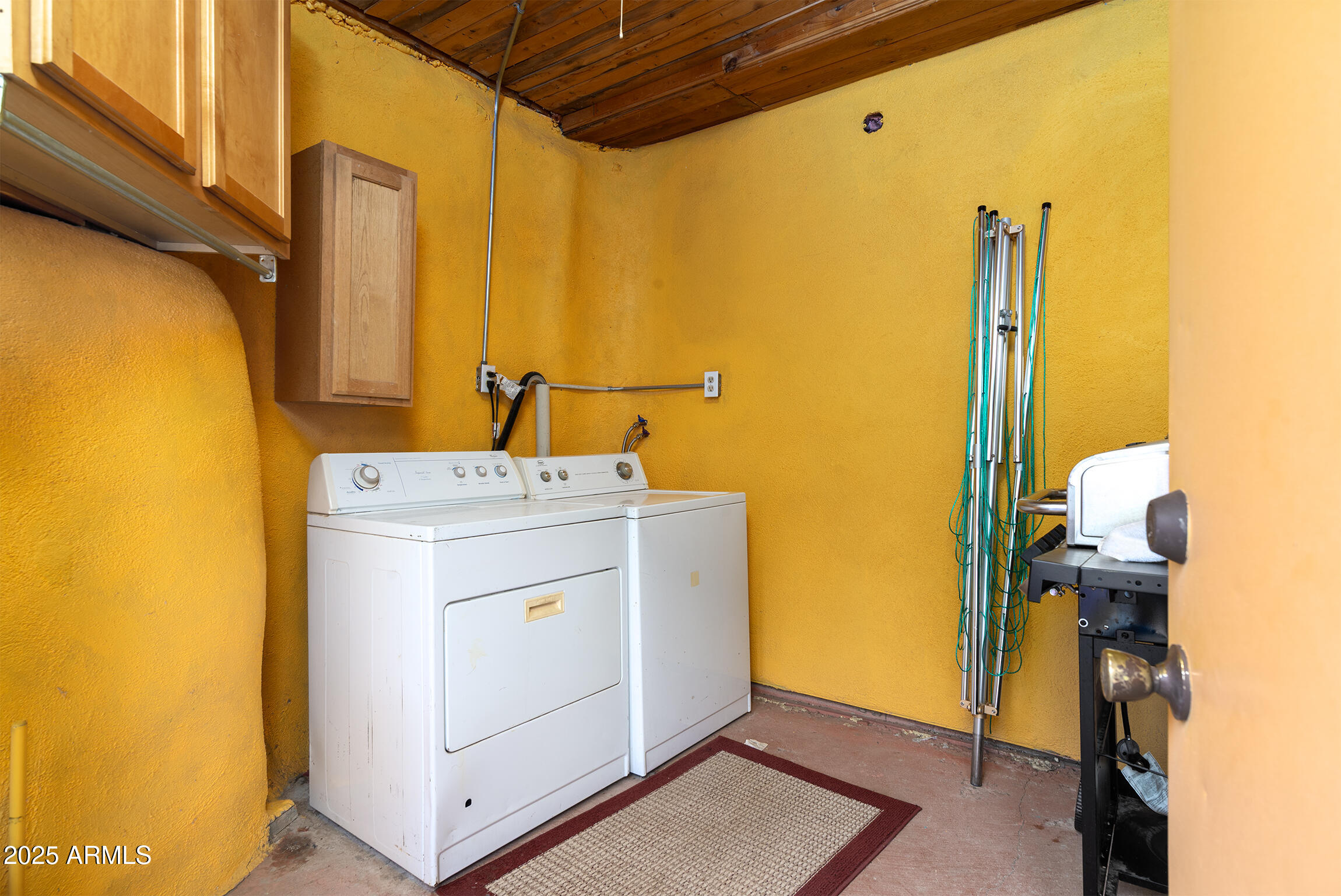 321 Bailey Street Florence, AZ 85132 - Photo 55 of 67 a utility room with dryer and washer