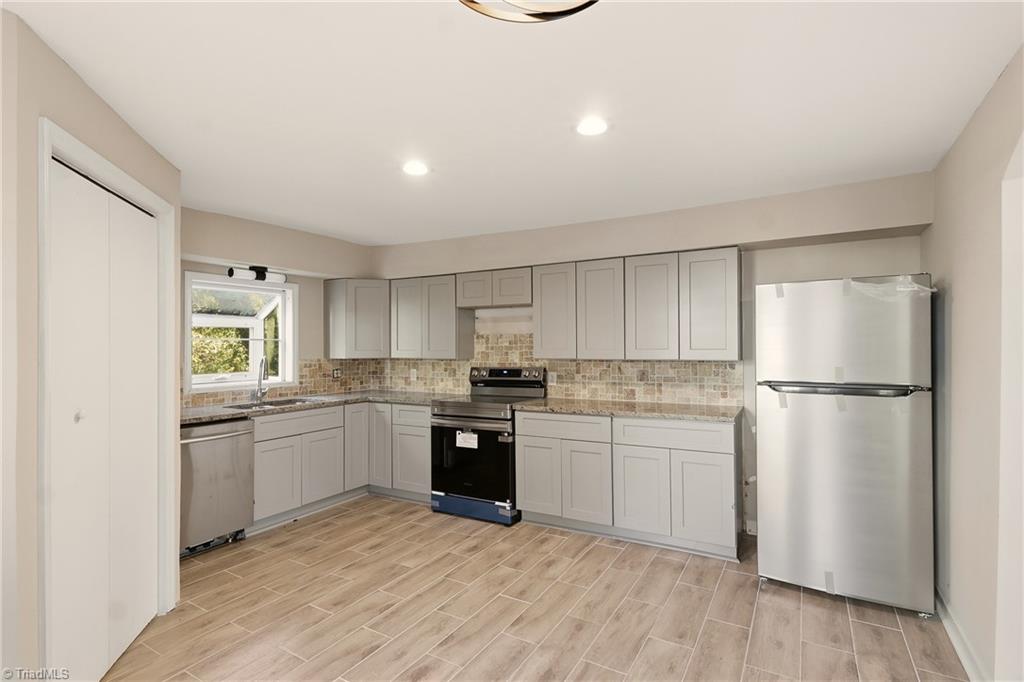 5414 Dobson Road Greensboro, NC 27410 - Photo 9 of 27