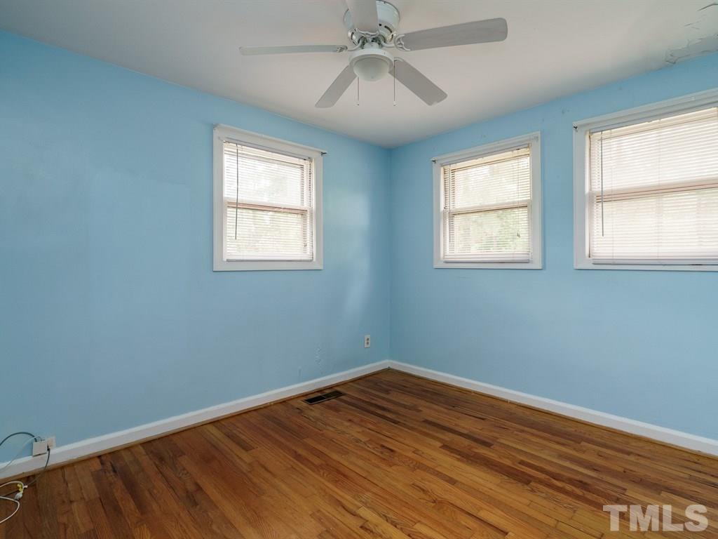 2952 Claremont Road Raleigh, NC 27608 - Photo 14 of 21