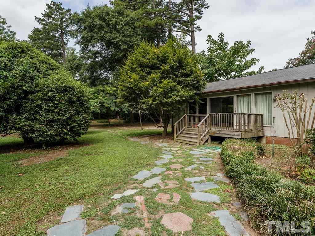 2952 Claremont Road Raleigh, NC 27608 - Photo 17 of 21