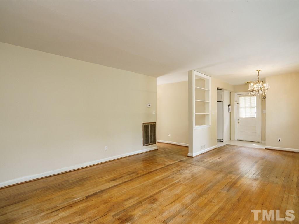 2952 Claremont Road Raleigh, NC 27608 - Photo 5 of 21