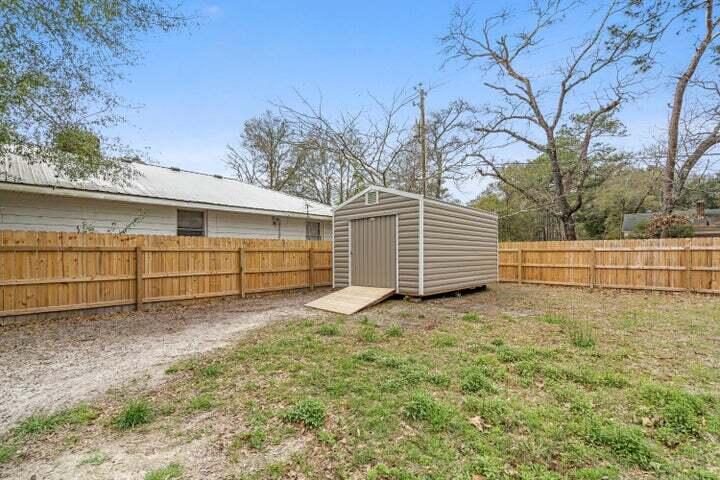 309 Meadow Walterboro, SC 29488 - Photo 7 of 29 20230322183926815637000000-o