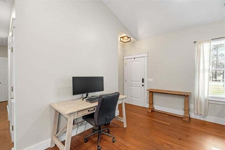 309 Meadow Walterboro, SC 29488 - Photo 8 of 29 20230322183943730178000000-o