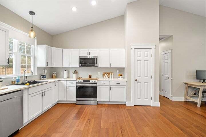 309 Meadow Walterboro, SC 29488 - Photo 10 of 29 20230322184012913945000000-o