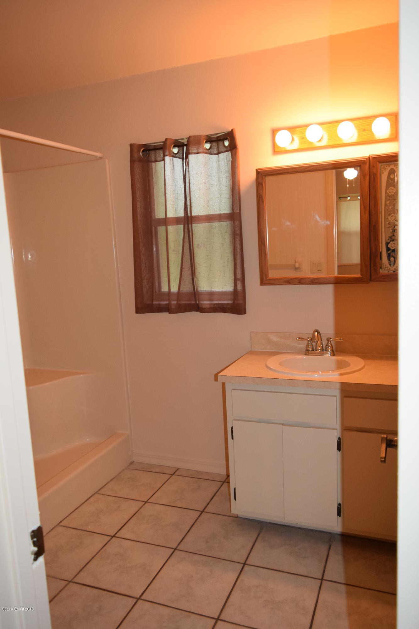 228 Lee Road Melbourne, FL 32904 - Photo 2 of 18 DSC_0264