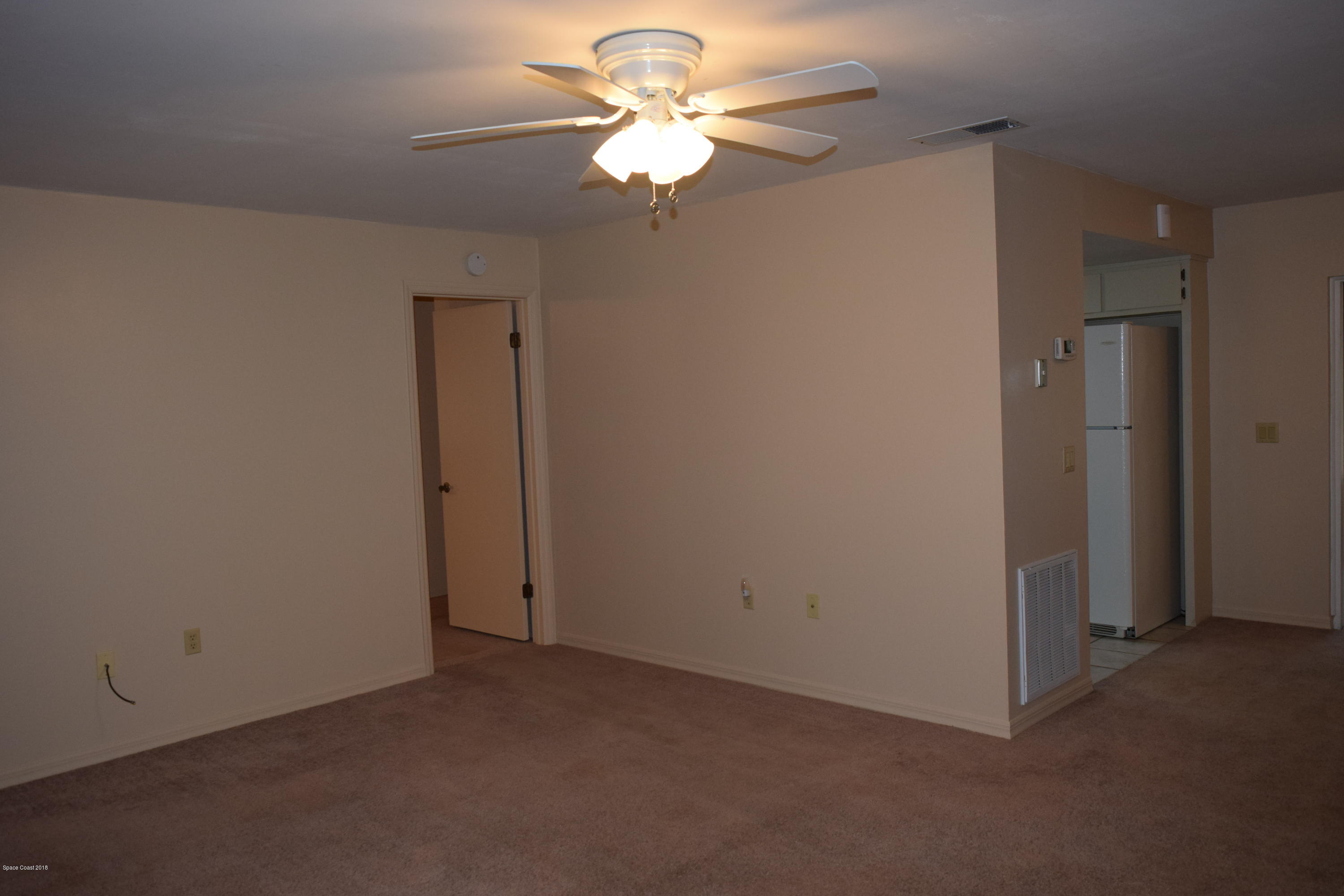 228 Lee Road Melbourne, FL 32904 - Photo 4 of 18 DSC_0268