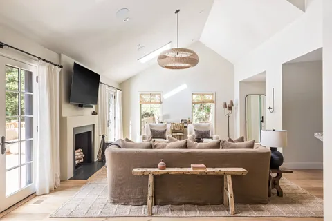 18 Renees Way, East Hampton, NY 11937