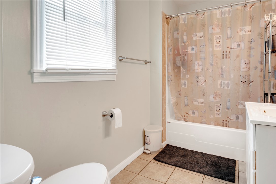 103 Appleton Street Cranston, RI 02910 - Photo 12 of 24