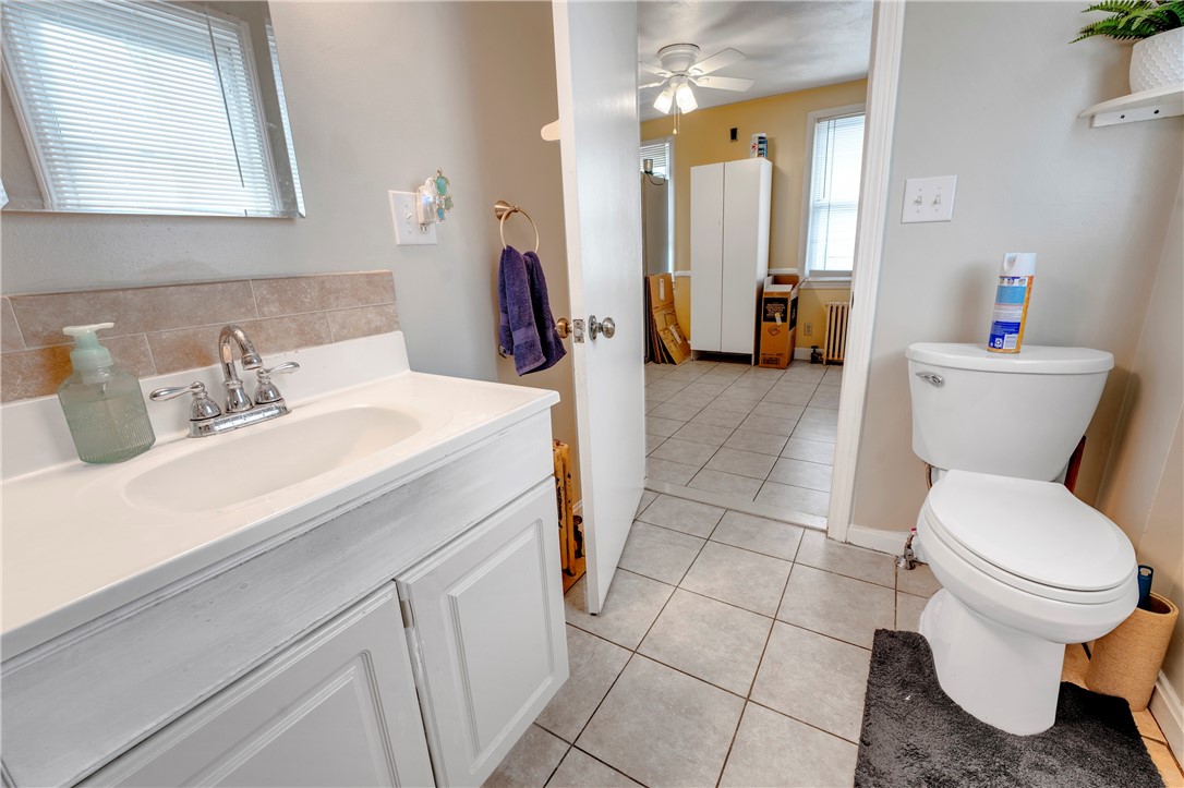 103 Appleton Street Cranston, RI 02910 - Photo 13 of 24