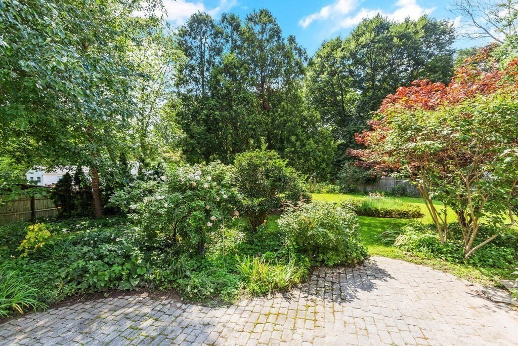 36 Sharon Road Hamilton, MA 01982 - Photo 20 of 29 Gallery Image 20