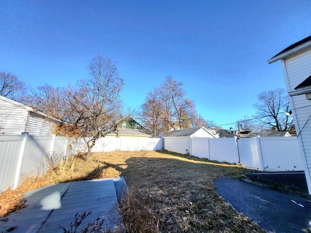 23 Middle Street Springfield, MA 01104 - Photo 14 of 15