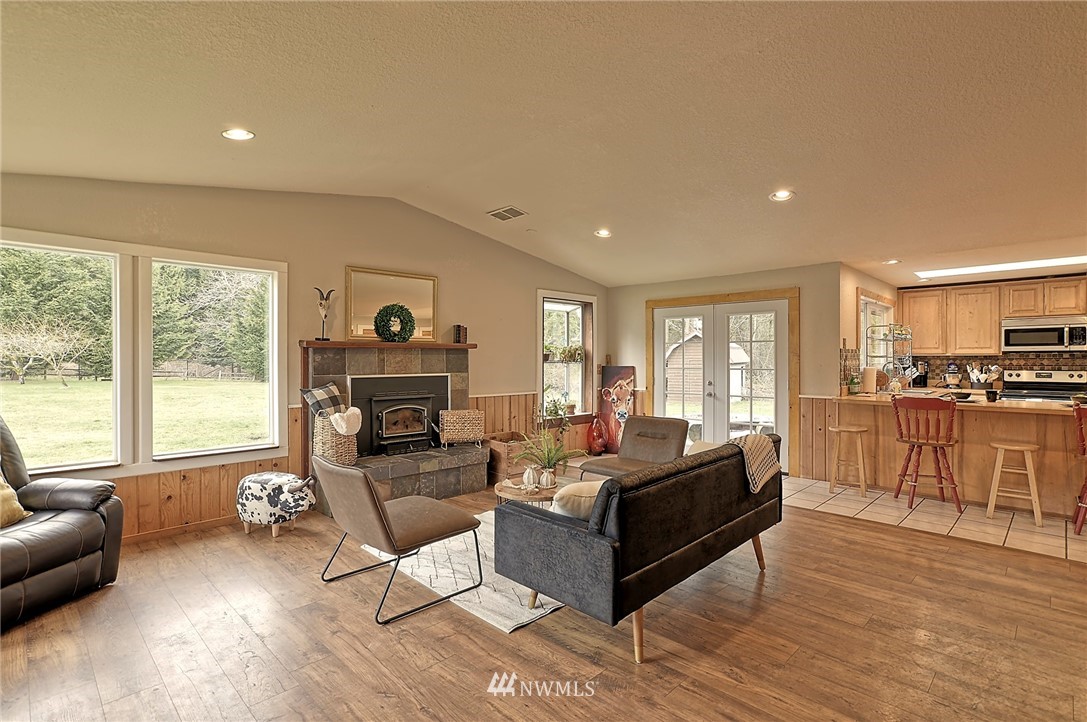26402 Tronson Road Arlington, WA 98223 - Photo 5 of 30 Gallery Image 5
