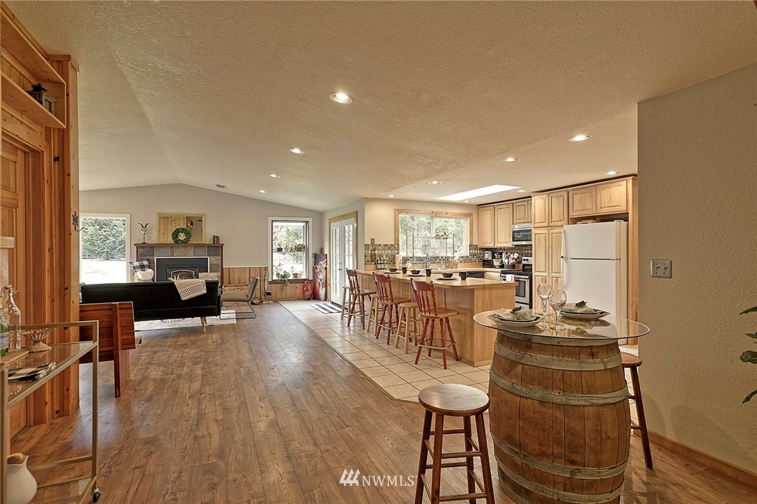 26402 Tronson Road Arlington, WA 98223 - Photo 9 of 30 Gallery Image 9