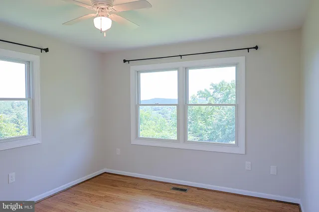 $630,000 | 40 Antique Lane, Sperryville, VA 22740