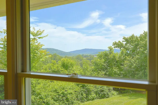 $630,000 | 40 Antique Lane, Sperryville, VA 22740