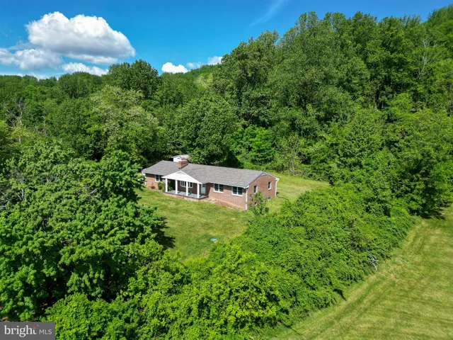 $630,000 | 40 Antique Lane, Sperryville, VA 22740