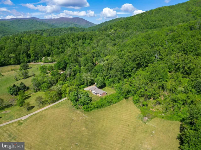 $630,000 | 40 Antique Lane, Sperryville, VA 22740