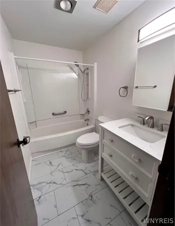 $2,250 | 666 West Ferry Street, Unit 40, Buffalo, NY 14222