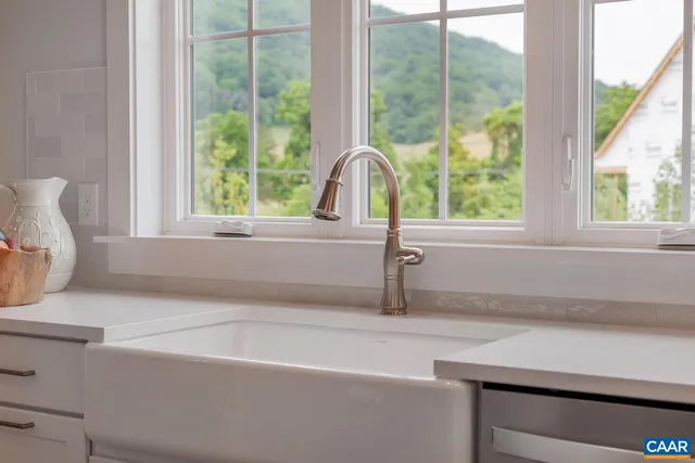 $859,900 | 13 Steep Rock Place, Charlottesville, VA 22911