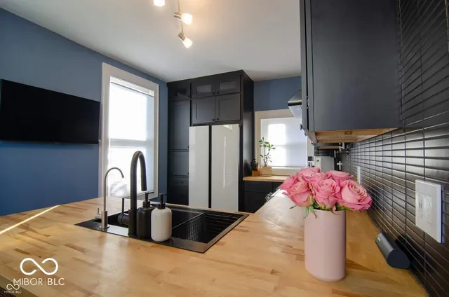 $2,800 | 607 Lord Street, Indianapolis, IN 46202