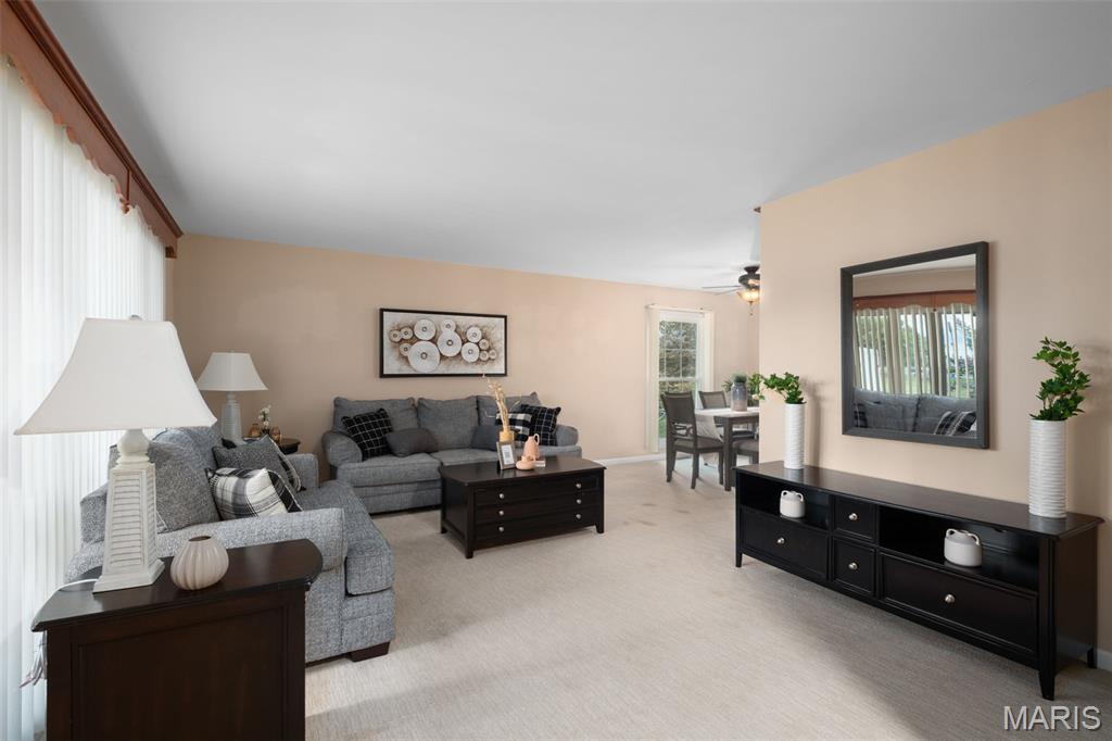 1945 Pohlman Road Florissant, MO 63033 - Photo 5 of 42