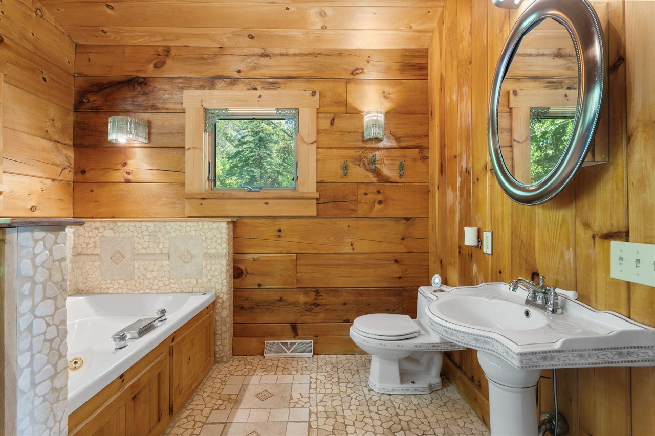 210 Spring Lake Drive Chelsea, MI 48118 - Photo 18 of 70