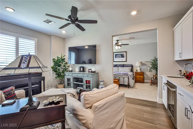 $999,950 | 4126 Yucca Bloom Street, Las Vegas, NV 89135