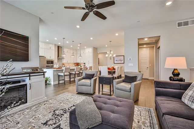 $999,950 | 4126 Yucca Bloom Street, Las Vegas, NV 89135