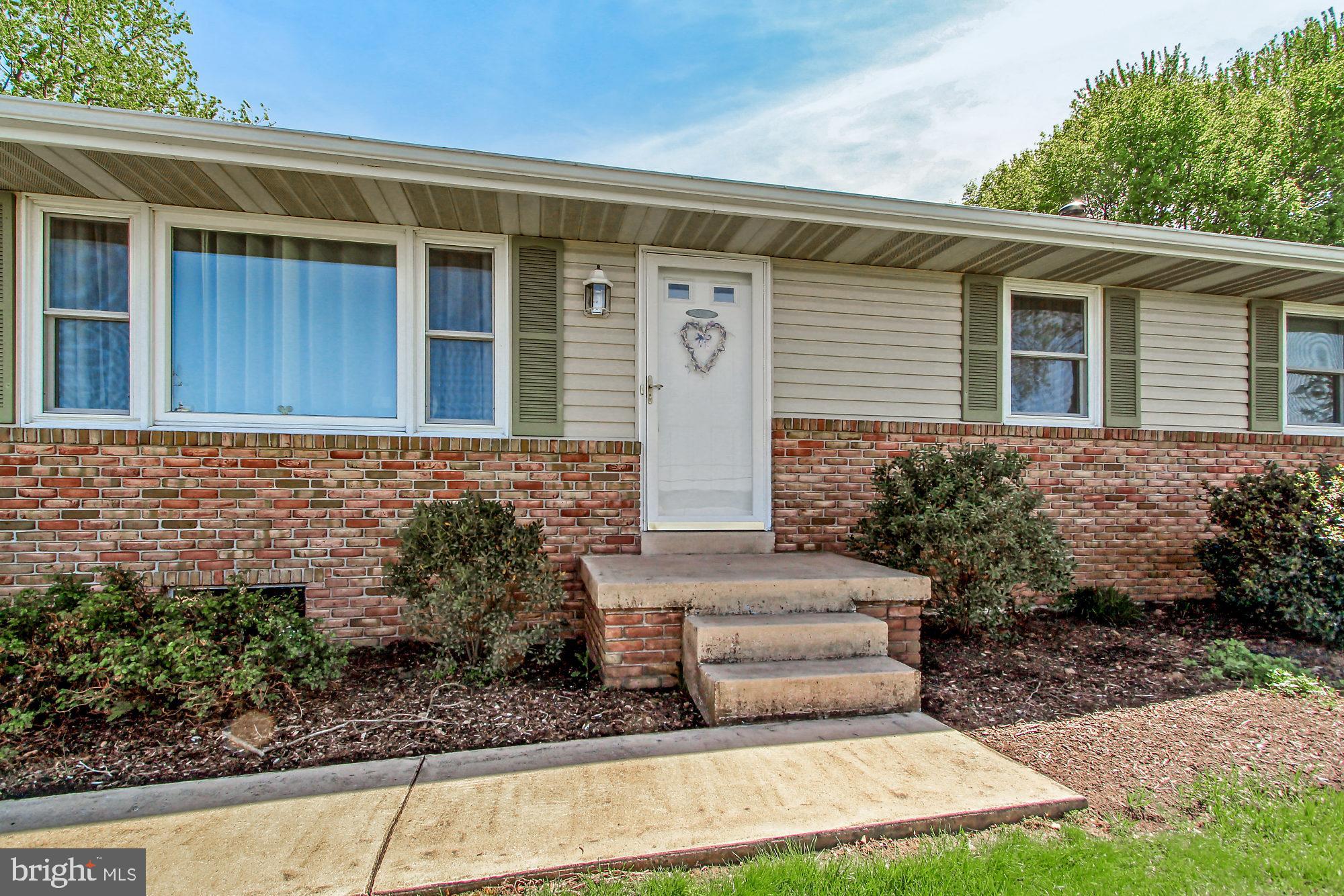 2336 Turnpike Road Elizabethtown, PA 17022 - Photo 3 of 25 Front