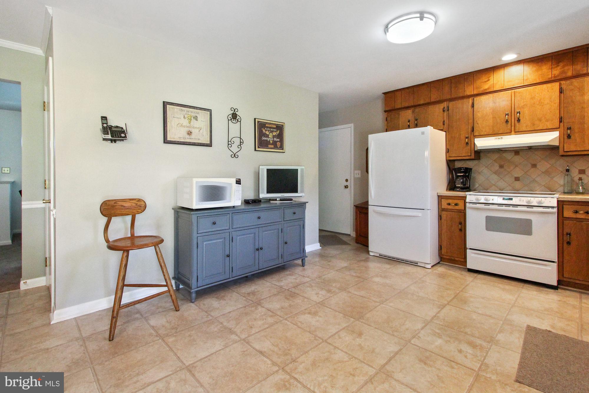 2336 Turnpike Road Elizabethtown, PA 17022 - Photo 7 of 25 Kitchen