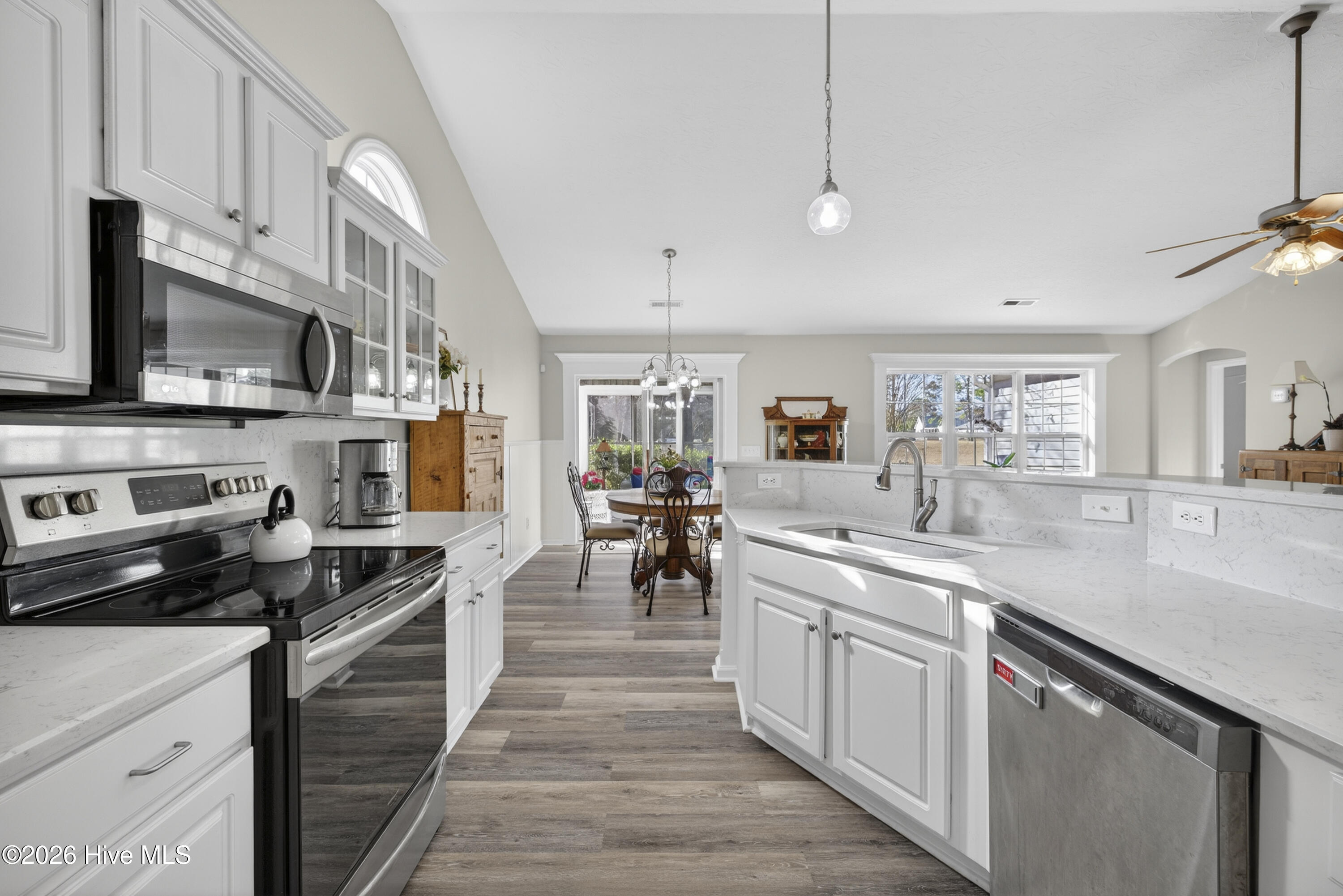 400 Azalea Drive Hampstead, NC 28443 - Photo 15 of 37 400AzaleaDrive-23