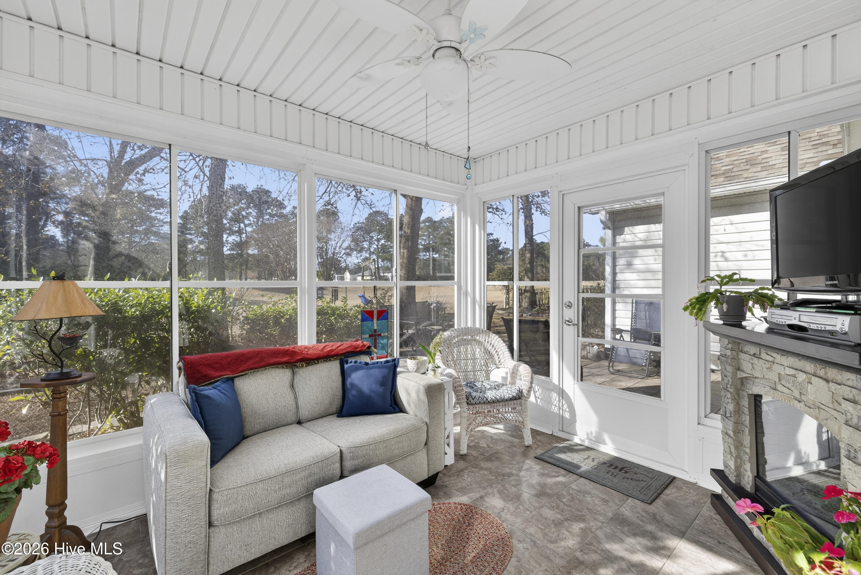 400 Azalea Drive Hampstead, NC 28443 - Photo 31 of 37 400AzaleaDrive-24