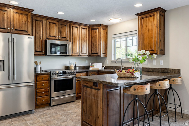 1908 West 960 North Provo, UT 84604 - Photo 4 of 40