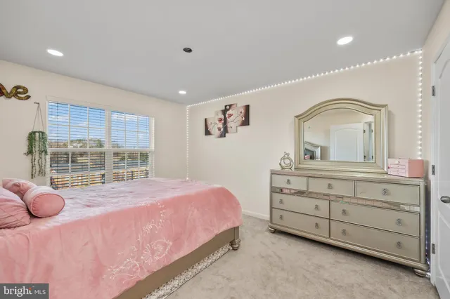 $465,000 | 17016 Beveridge Drive, Dumfries, VA 22026