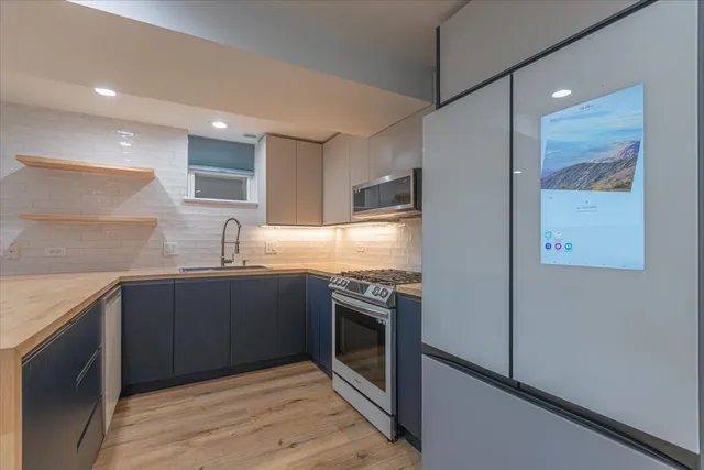 $2,640 | 1732 West Beach Avenue, Unit G, Chicago, IL 60622